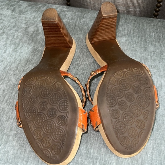 Maxstudio Orange Leather Criss-cross Sandals, size 7 EUC - Picture 7 of 8